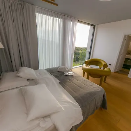 Korina Villa
