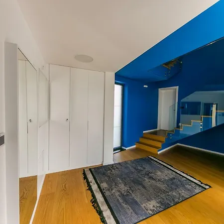 Korina Villa *