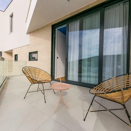 Korina Villa